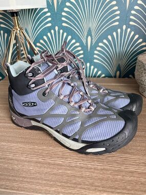 KEEN Lavender and Gray Women's Trail Sneakers